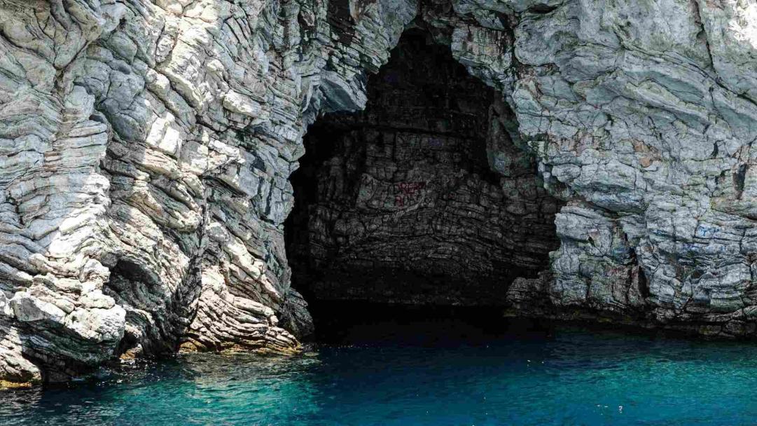 Phosphorous Cave marmaris yacht hire, Dmaris yacht rental, Yacht Trip D-maris